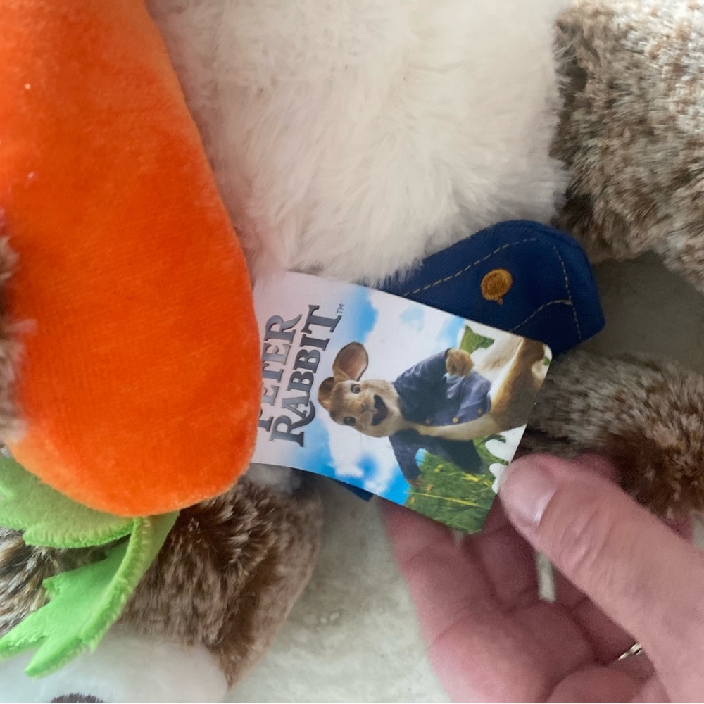 Peter Rabbit Plush - Picture 5 of 8